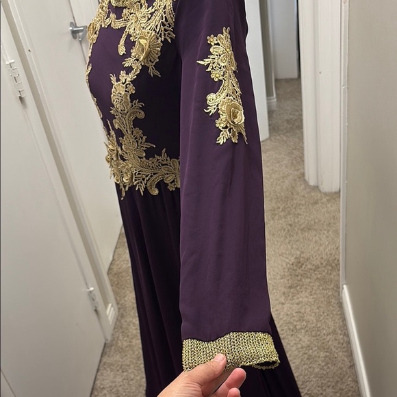 Regal Purple Gown with Gold Detailing - Picture 11 of 14